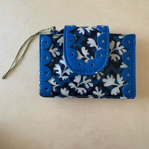 Vera Bradley Blue Lagoon Frill Pretty & Petite Card Holder
